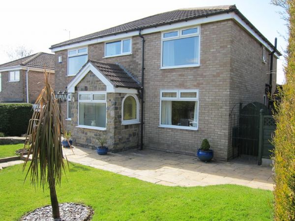 The Windrush, Shawclough - A FABULOUS AND DECEPTIVELY SPACIOUS DETACHED HOUSE WITH SUPERB FAMILY ACCOMMODATION THROUGHOUT
